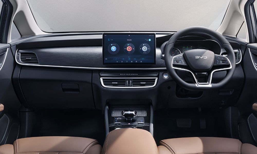 BYD eMAX 7 cabin