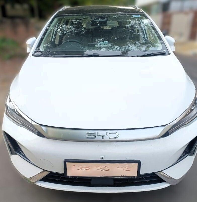 BYD eMAX 7 Frot